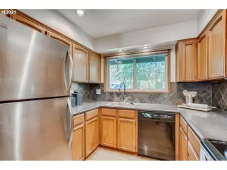 Photo #4: 21630524 Listing