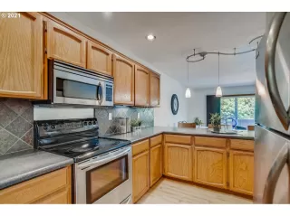 Photo #6: 21630524 Listing