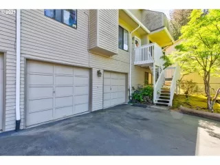 Photo #4: 21630699 Listing