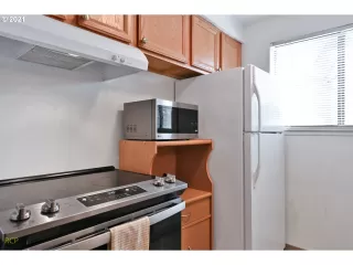 Photo #6: 21631012 Listing 