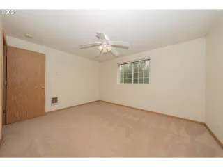 Photo #4: 21631227 Listing