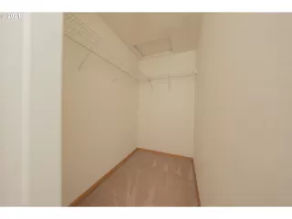 Photo #5: 21631227 Listing