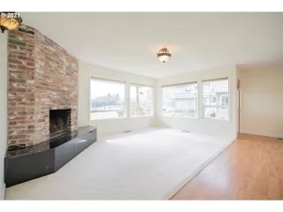 Photo #3: 21631363 Listing