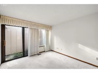 Photo #2: 21631723 Listing