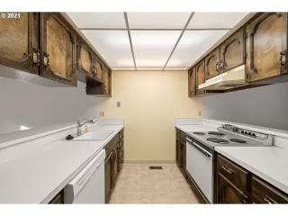 Photo #4: 21631723 Listing