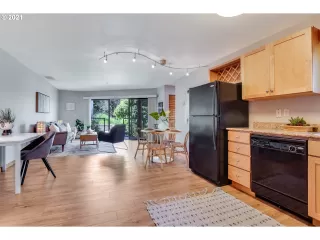 Photo #3: 21632010 Listing 