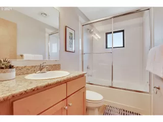 Photo #4: 21632010 Listing 