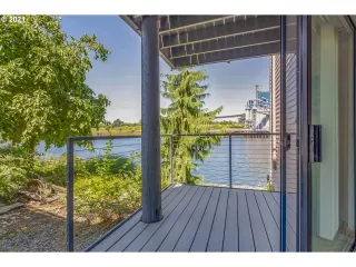 Photo #6: 21632010 Listing 