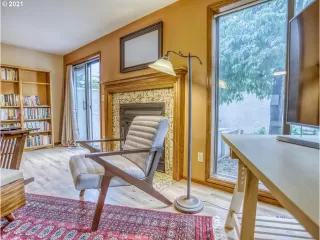 Photo #4: 21632518 Listing