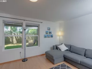 Photo #3: 21633059 Listing