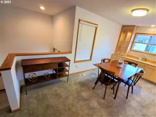 Photo #4: 21633137 Listing
