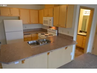 Photo #4: 21633326 Listing