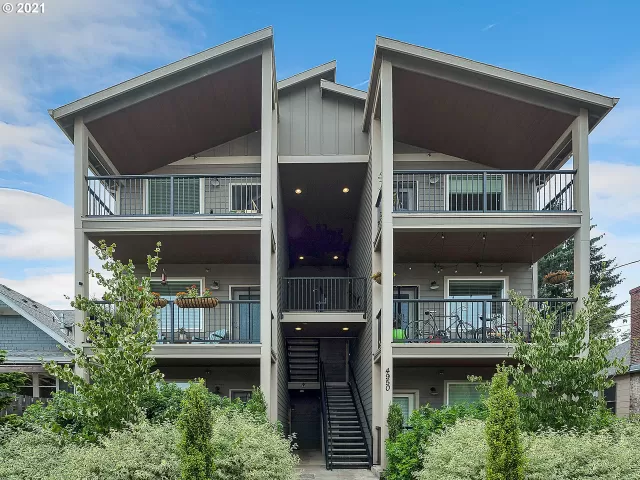 MLS: 21633451 Condo For Sale