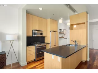 Photo #6: 21634016 Listing