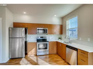 Photo #4: 21634227 Listing