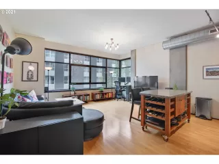 Photo #2: 21634300 Listing 