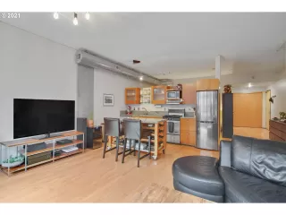 Photo #4: 21634300 Listing 