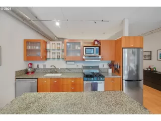 Photo #5: 21634300 Listing 