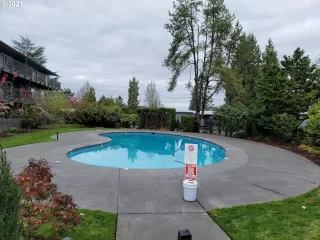 Photo #6: 21635485 Listing