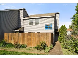 More Details about MLS # 21635819 : 2019 NE DARBY ST 1