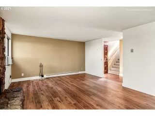 Photo #4: 21635819 Listing