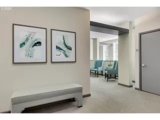 Photo #4: 21636249 Listing