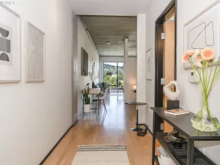 Photo #3: 21636498 Listing 