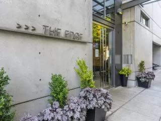 Photo #5: 21636498 Listing 