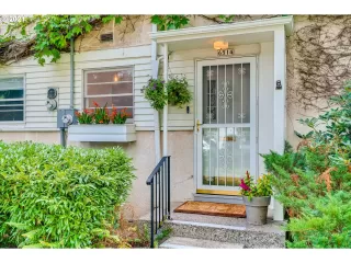 Photo #3: 21636517 Listing