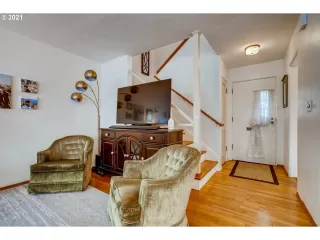 Photo #4: 21636517 Listing