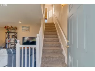 Photo #2: 21636755 Listing