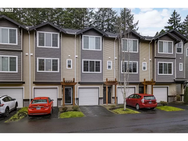 MLS: 21637238 Condo For Sale