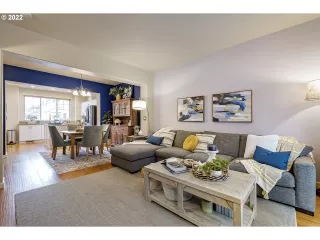 Photo #2: 21637238 Listing