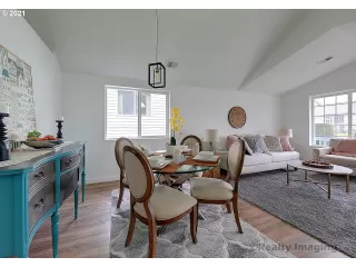 Photo #4: 21637254 Listing