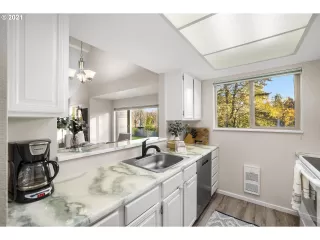 Photo #5: 21638206 Listing 