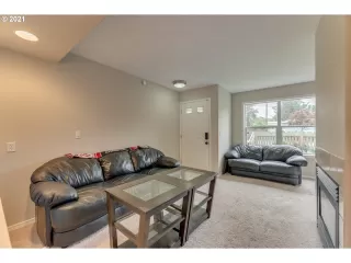 Photo #2: 21639083 Listing