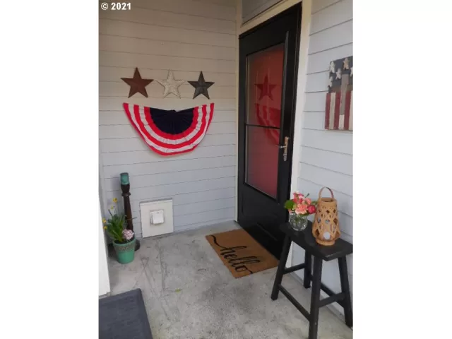 MLS: 21639169 Condo For Sale