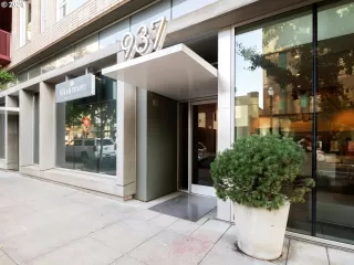 Photo #2: 21639702 Listing