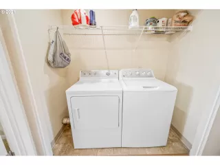 Photo #5: 21640891 Listing