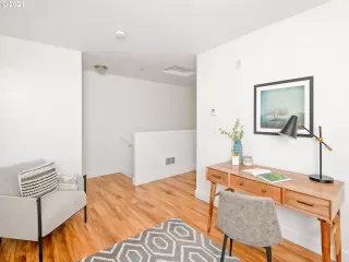 Photo #6: 21641244 Listing