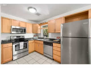 Photo #2: 21641399 Listing 