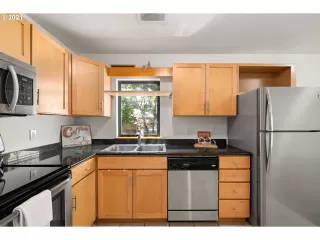 Photo #3: 21641399 Listing 