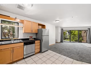 Photo #4: 21641399 Listing 