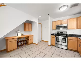 Photo #5: 21641399 Listing 