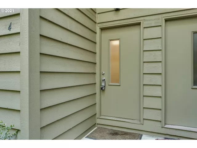 MLS: 21641452 Condo For Sale