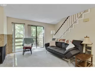 Photo #3: 21641452 Listing