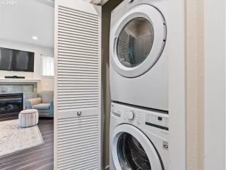 Photo #3: 21642119 Listing