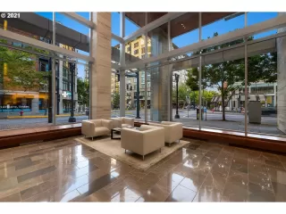 Photo #5: 21642177 Listing 