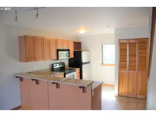 Photo #1: 21642800 Listing 