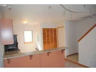 Photo #3: 21642800 Listing 